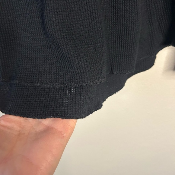 Everlane Thermal Waffle Knit Turtleneck - Picture 5 of 6